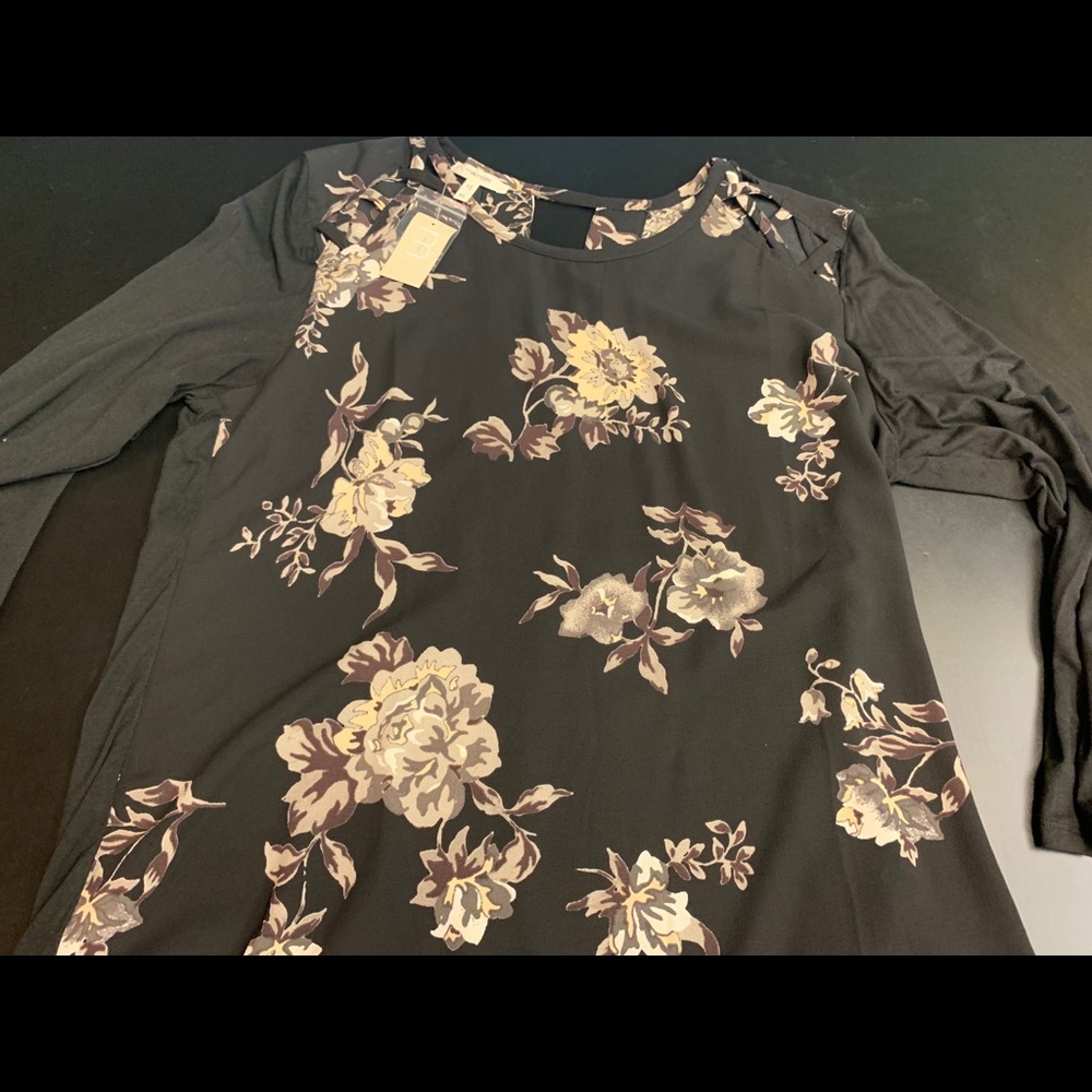 Cute Maurice’s top NWT!!